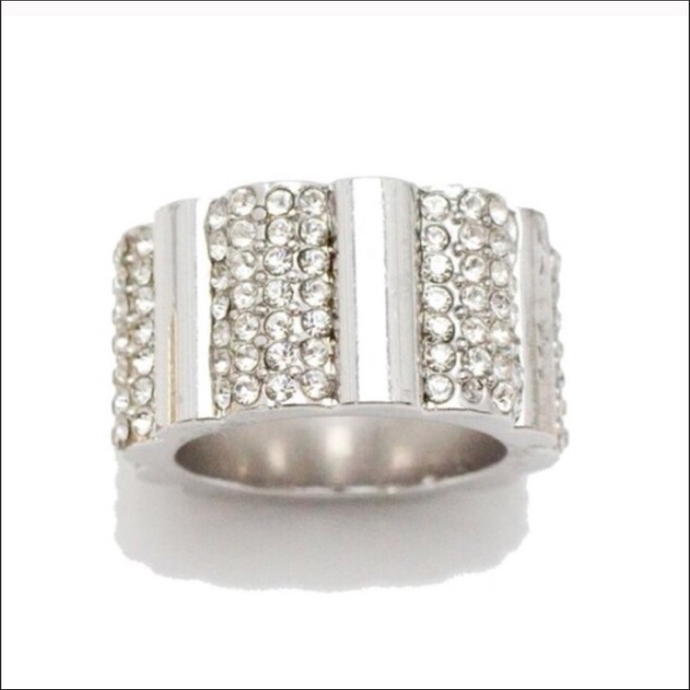 18K White Gold & Pavé Scallop Ring